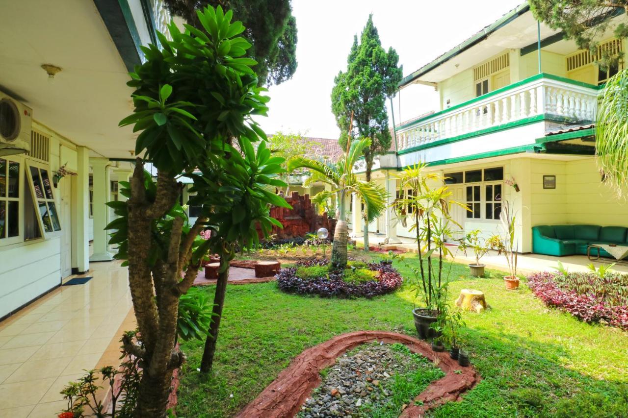 Hotel Camelia Μαλάνγκ Εξωτερικό φωτογραφία